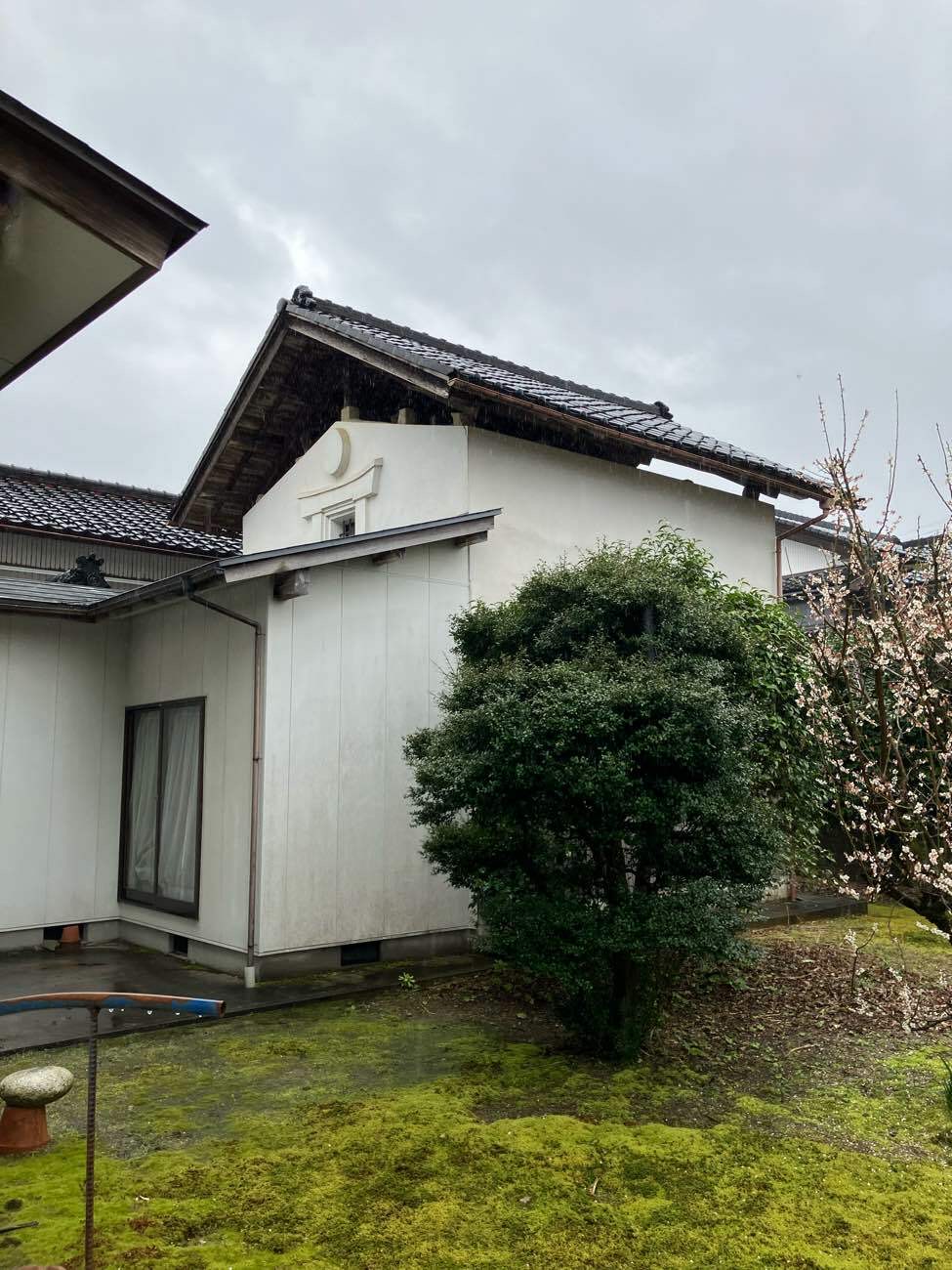 震災復旧⭐︎蔵の屋根の傾きを直しました⭐︎